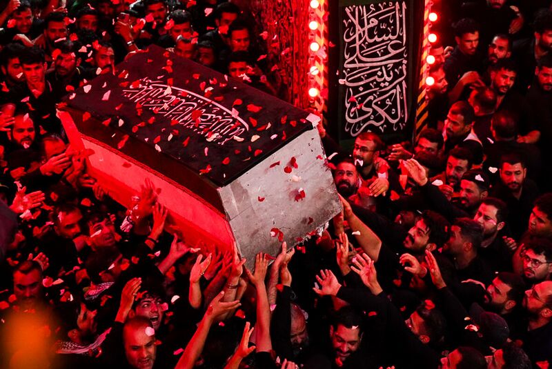 File:تشییع در کربلا.jpg
