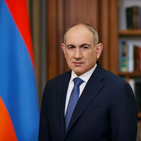 File:نیکول پاشینیان1.webp