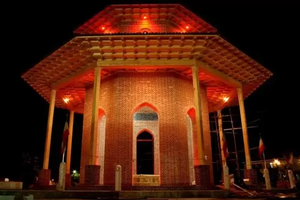 آرامگاه میرزا کوچک خان جنگلی.webp