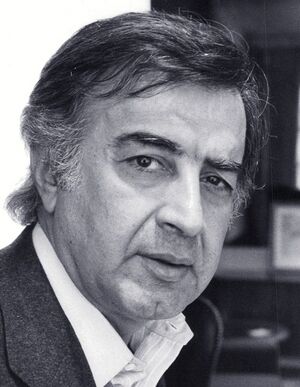 مصطفی عقاد.jpg