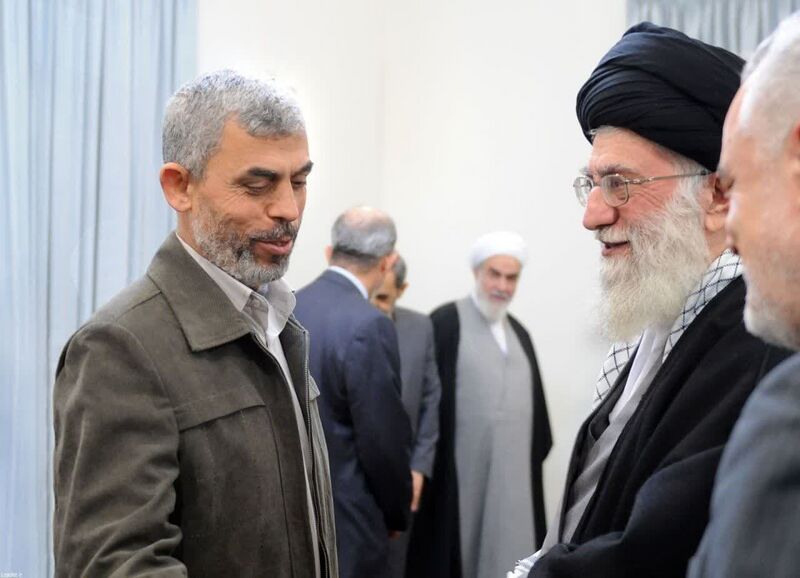 File:دیدار یحیی سنوار با رهبری.jpg