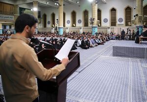 دیدار رمضانی امام خامنهای با دانشجویان.jpg