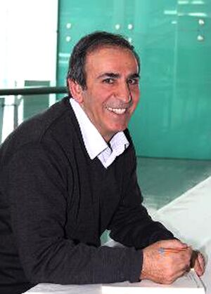 احمد آکابای.jpg