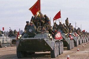 تهاجم شوروی به افغانستان.jpg