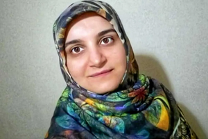 مهدیه اسفندیاری 1.webp