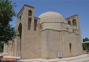 مقبره حکیم ترمذی.jpg