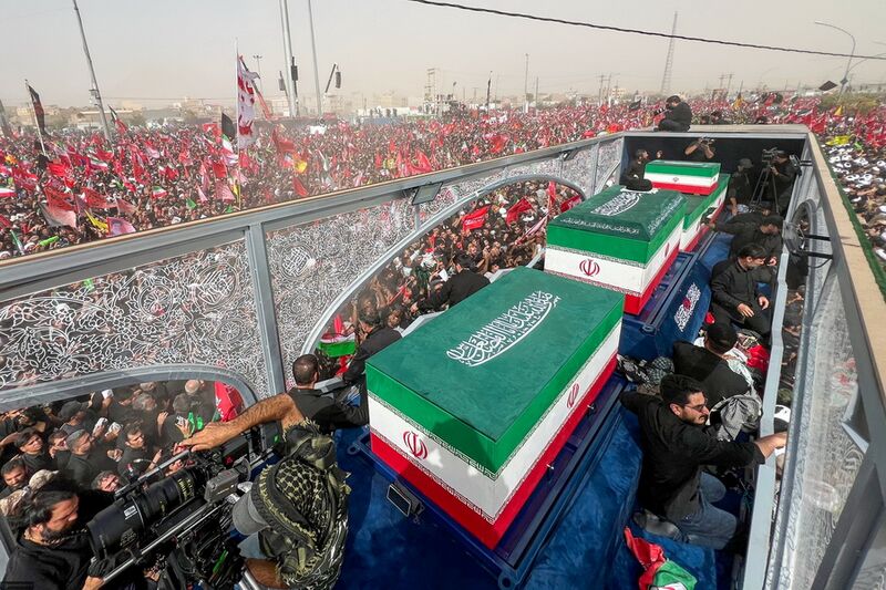 File:تشییع در قم.jpg